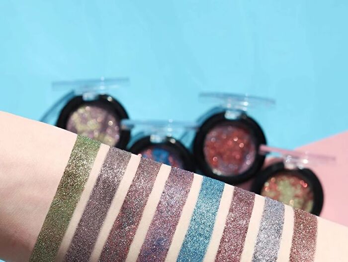 Glitter Dazzle Eye Topper - 6 Colors - #GET102 Im Impressed