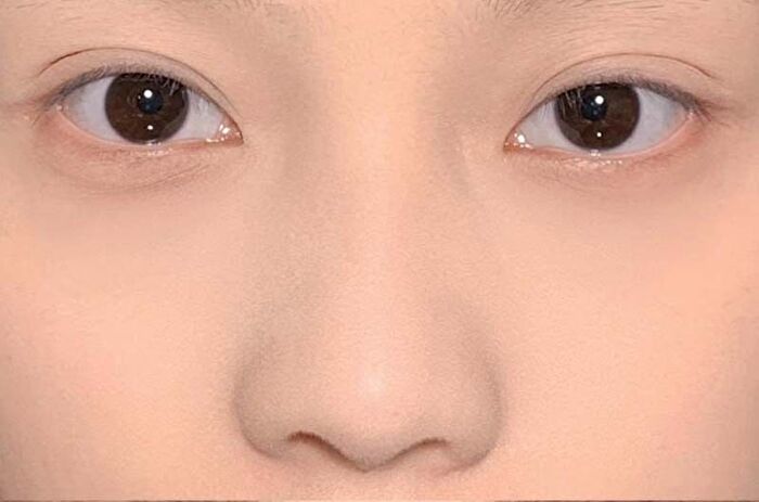 Moisture Silky Contouring Stick - 2 Shades - 01# Greyish Brown - 4.3g