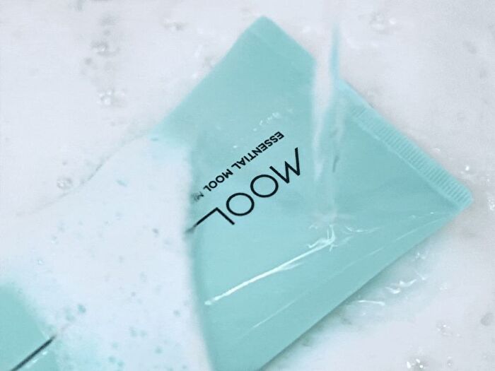 Jung Saem Mool Essential Mool Micro Deep Cleansing Foam - 200ml