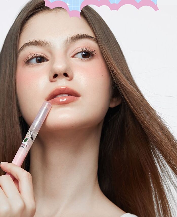 Camellia Lip Essence Crayon Shin-chan Edition - 2 Flavors - #02B Coconut (Hula Version) - 1.5g