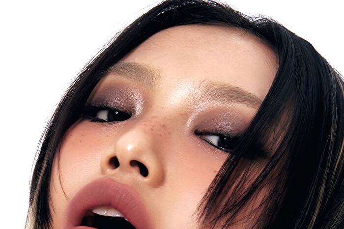 Risky Be Bold Lip Blushed - 9 Colors - Moly