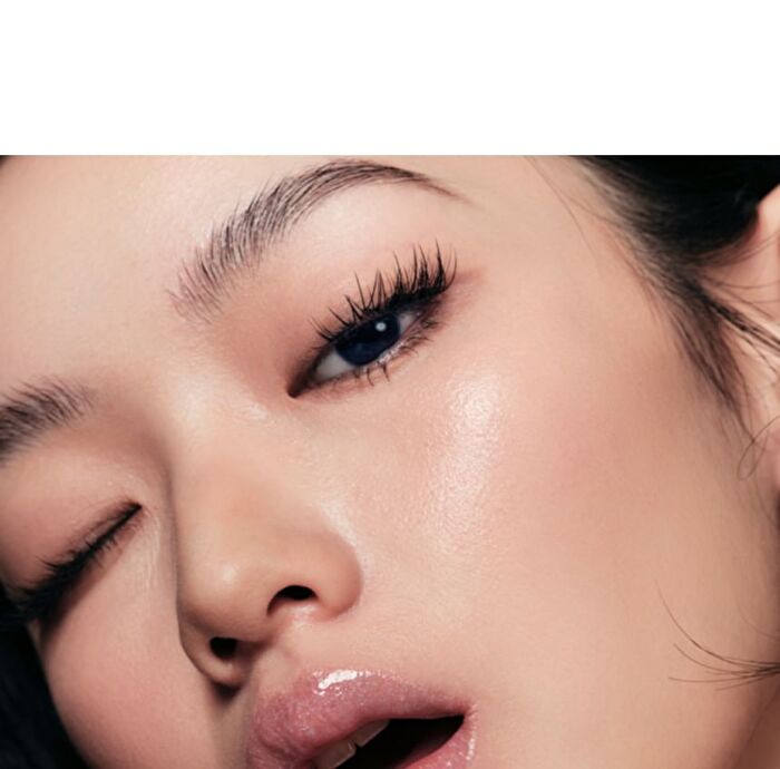 Risky Be Bold Lip Gloss - 16 Colors - Kyo