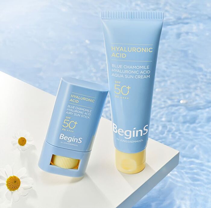 Jung Saem Mool BeginS Blue Chamomile Hyaluronic Acid Airy Sun Stick - 15g