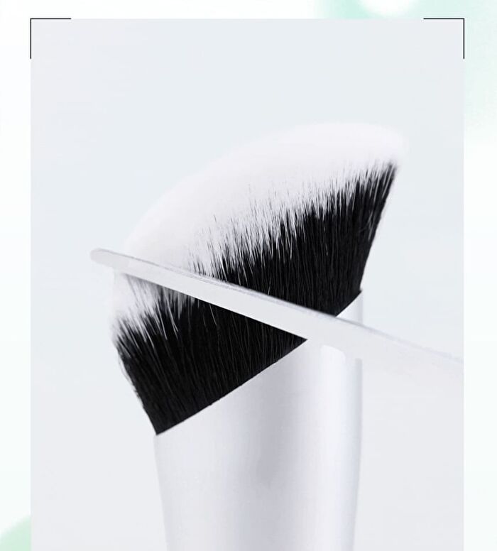 Skin Corrector Brush 829 - 1 pc
