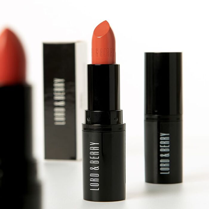 Vogue Matte Lipstick - 8 Colors - #Forest Flame - 4g