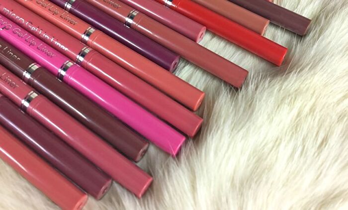 Teeny Weeny Rich and Creamy Micro Gel Lip Liner - 14 Colors - She\'s Basic - 0.1g