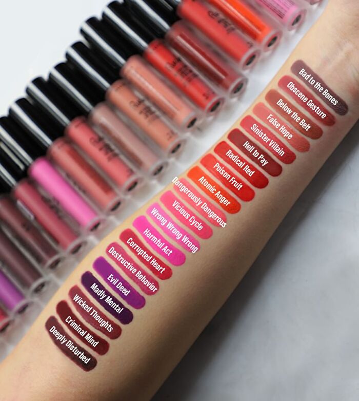 Notorious Rich Long Lasting Liquid Lip Color - 5 Colors - Bad to the Bones - 2.5ml