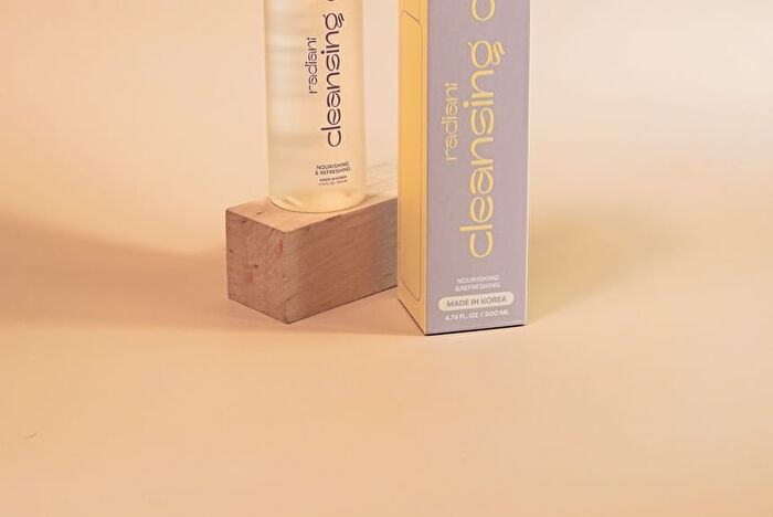 Radiant Cleansing Oil - 200ml
