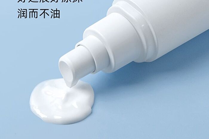 Rellet Moisturizing And Repairing Essence Lotion - 100g